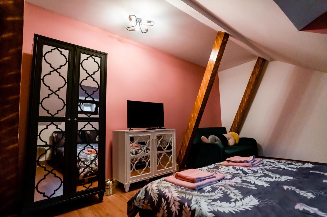 Galeria Grafit Apartments Sibiu Exteriör bild